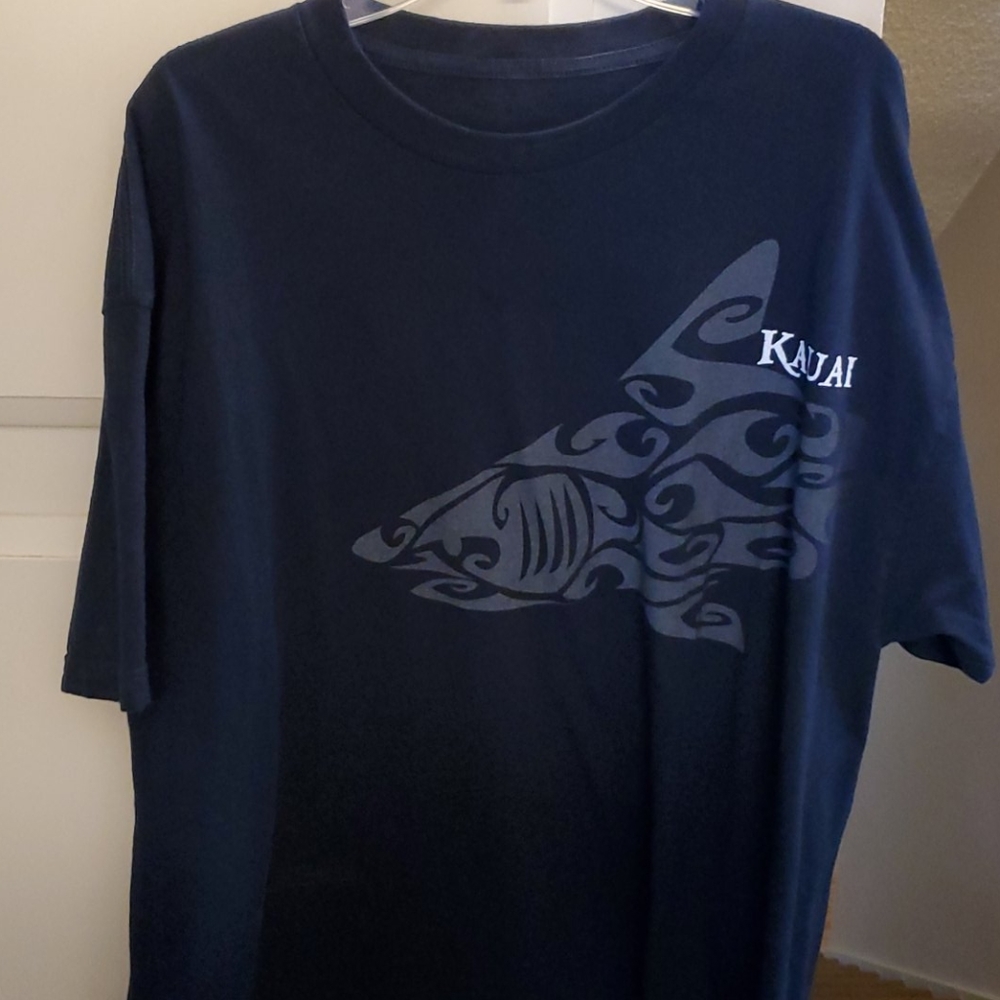 Mens T shirt